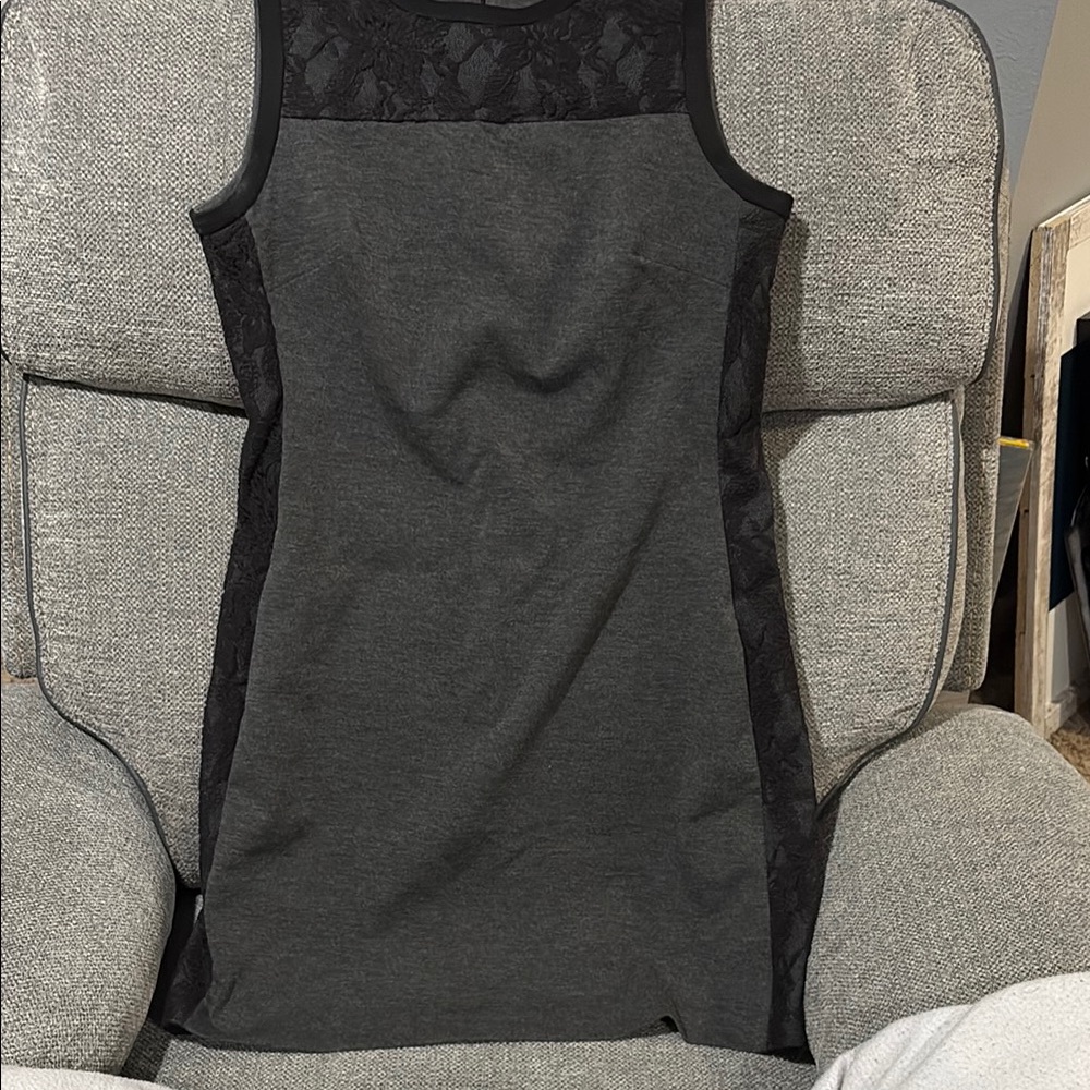 Elegant Gray and Black Sleeveless Dress